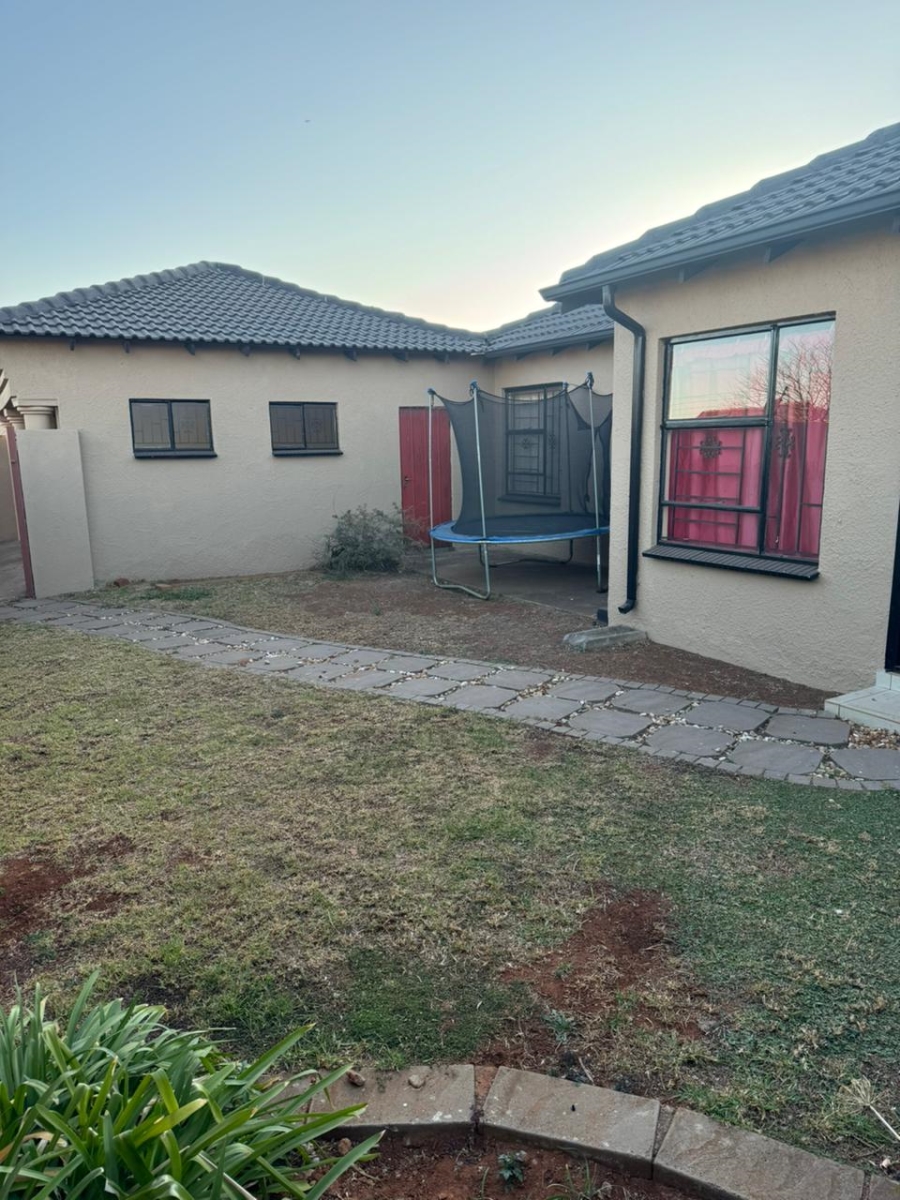 To Let 3 Bedroom Property for Rent in Dawn Park Gauteng