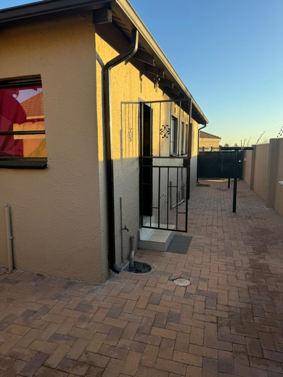 To Let 3 Bedroom Property for Rent in Dawn Park Gauteng