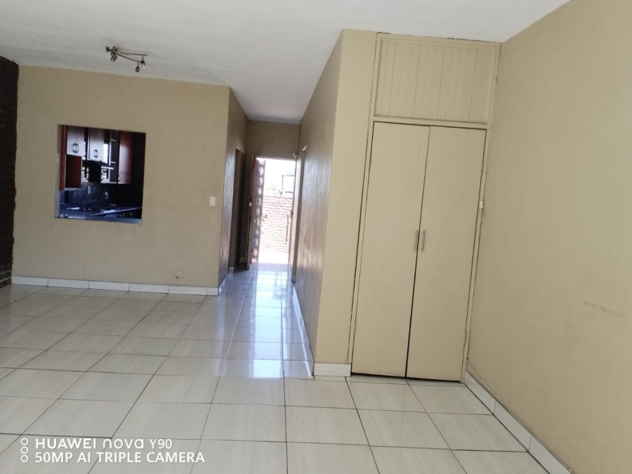 To Let 3 Bedroom Property for Rent in Lilianton Gauteng