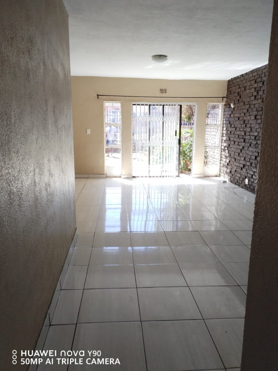 To Let 3 Bedroom Property for Rent in Lilianton Gauteng