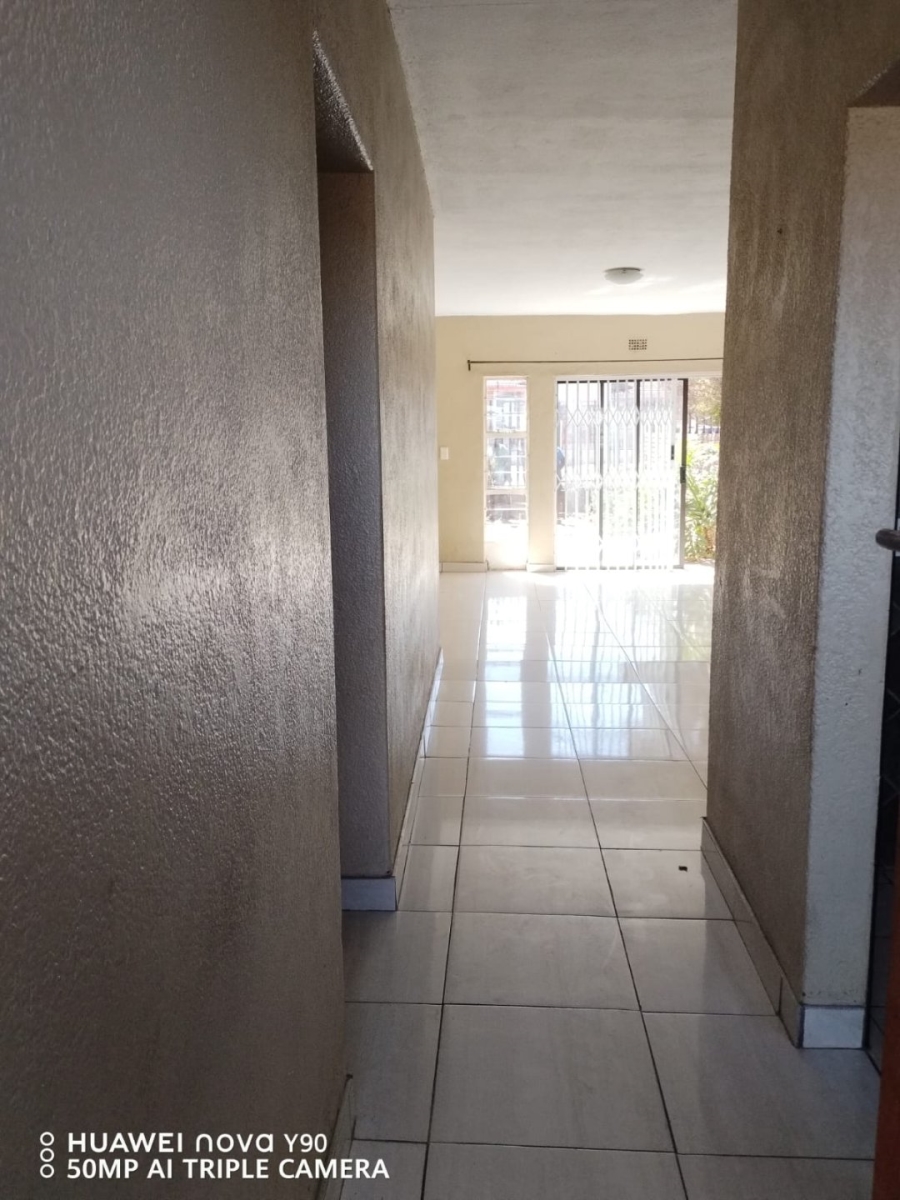 To Let 3 Bedroom Property for Rent in Lilianton Gauteng