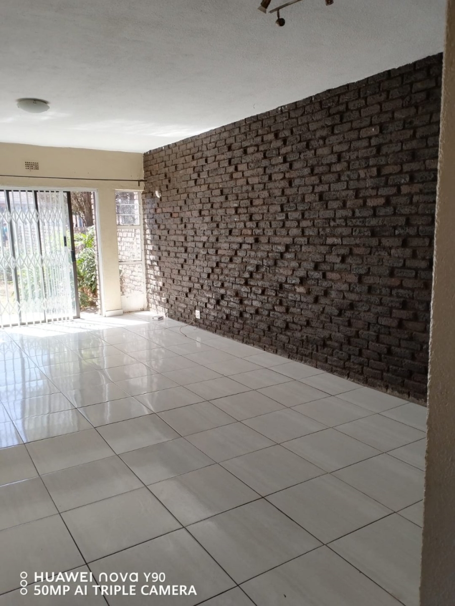 To Let 3 Bedroom Property for Rent in Lilianton Gauteng