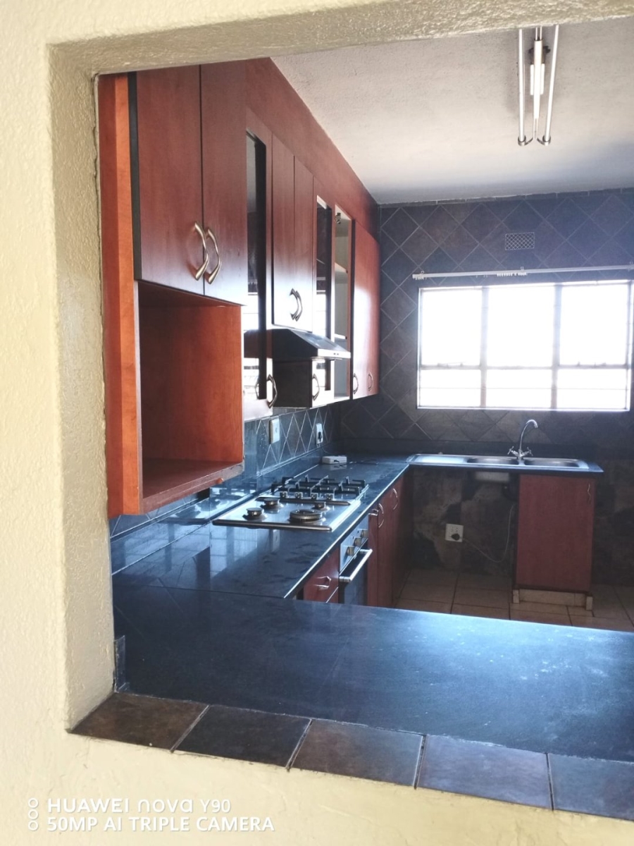 To Let 3 Bedroom Property for Rent in Lilianton Gauteng