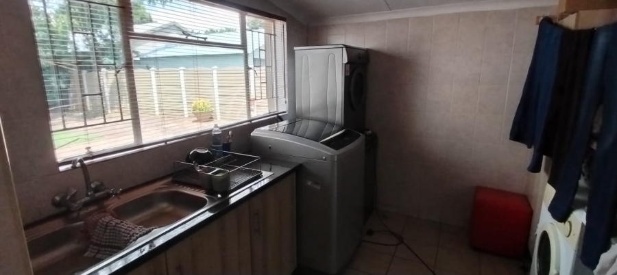 4 Bedroom Property for Sale in Meyerton Central Gauteng