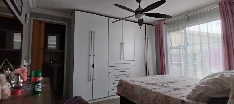 4 Bedroom Property for Sale in Meyerton Central Gauteng