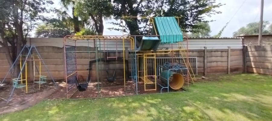 4 Bedroom Property for Sale in Meyerton Central Gauteng