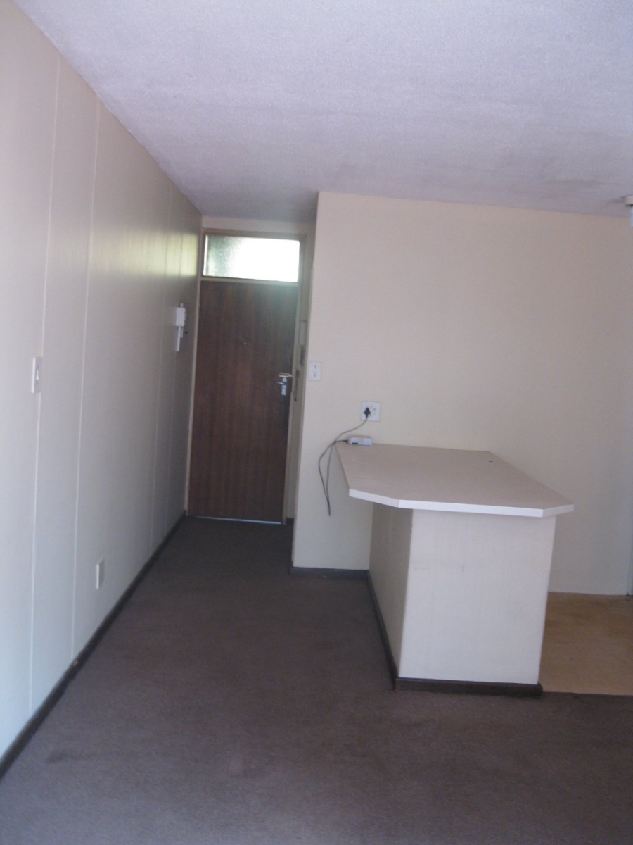 To Let 1 Bedroom Property for Rent in Pretoria Central Gauteng