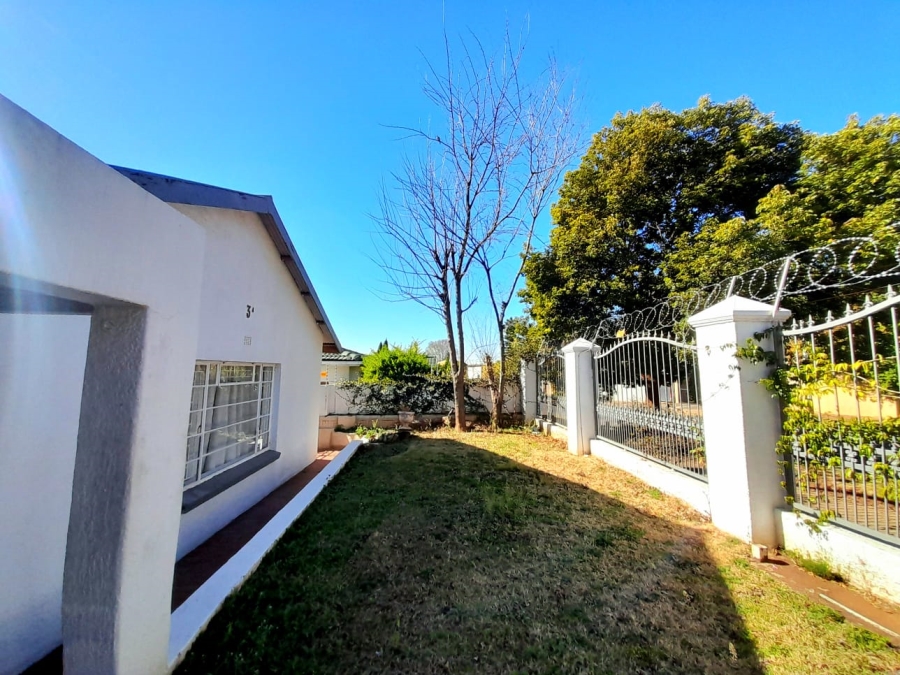 4 Bedroom Property for Sale in Westdene Gauteng