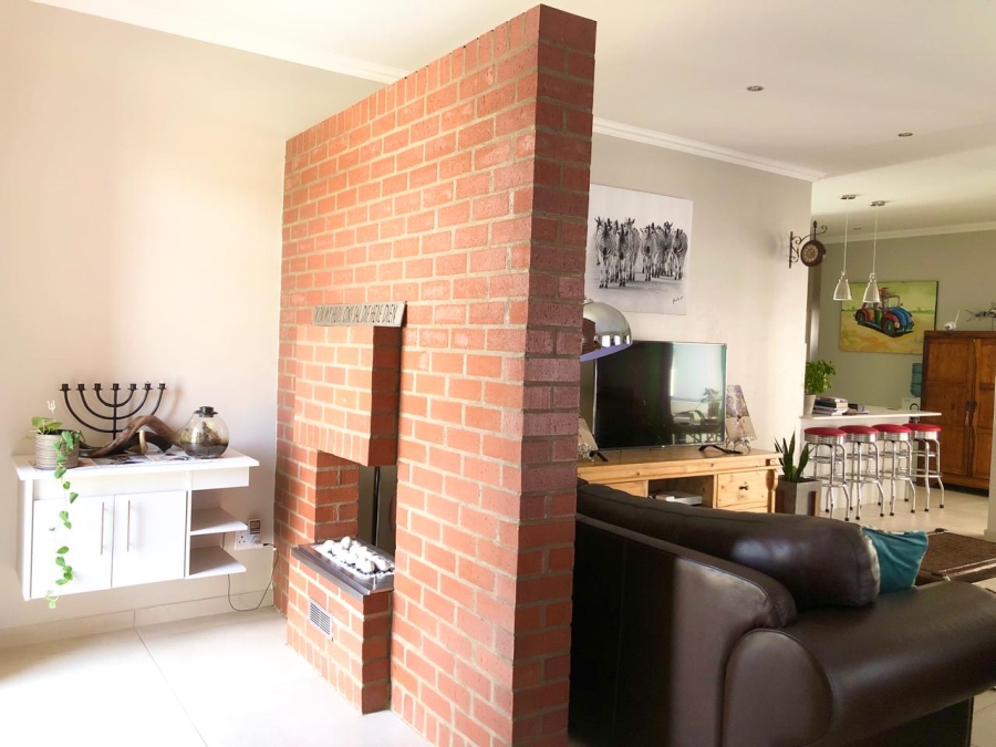4 Bedroom Property for Sale in Heritage Hill Gauteng