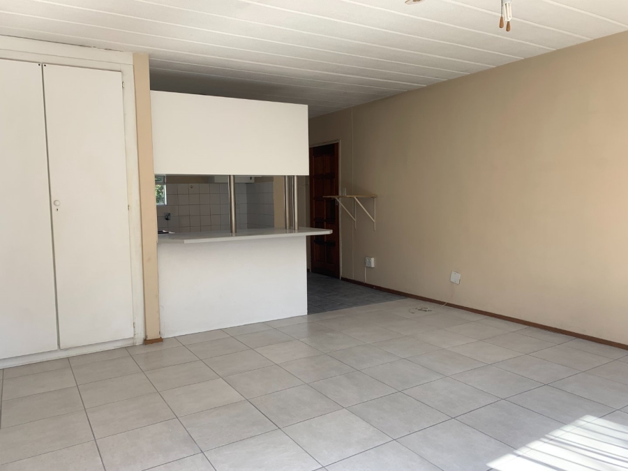 To Let 2 Bedroom Property for Rent in Lyttelton Manor Gauteng