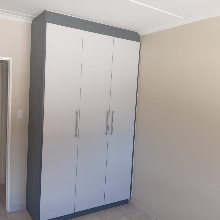 To Let 2 Bedroom Property for Rent in Cloverdene Gauteng