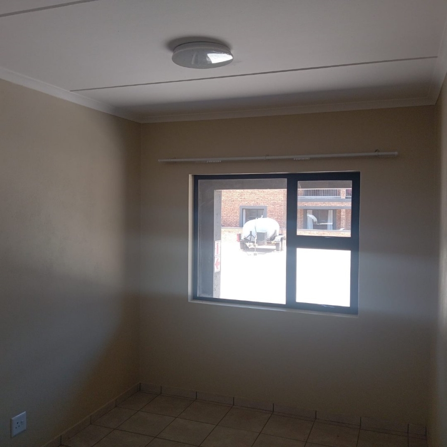 To Let 2 Bedroom Property for Rent in Cloverdene Gauteng