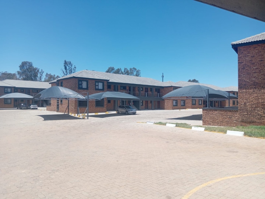 To Let 2 Bedroom Property for Rent in Cloverdene Gauteng