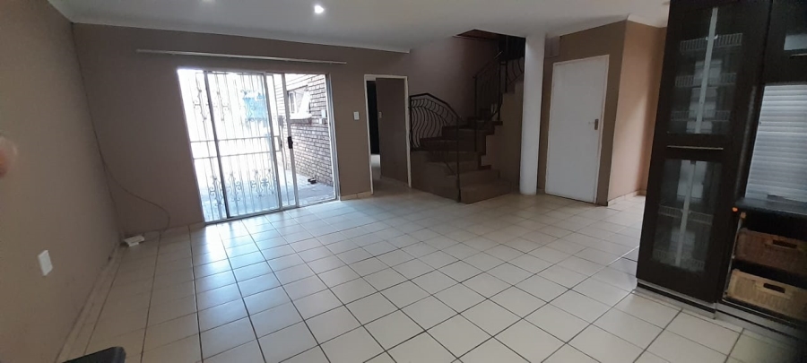 To Let 2 Bedroom Property for Rent in Elardus Park Gauteng