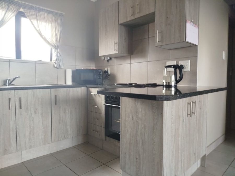 2 Bedroom Property for Sale in La Montagne Gauteng