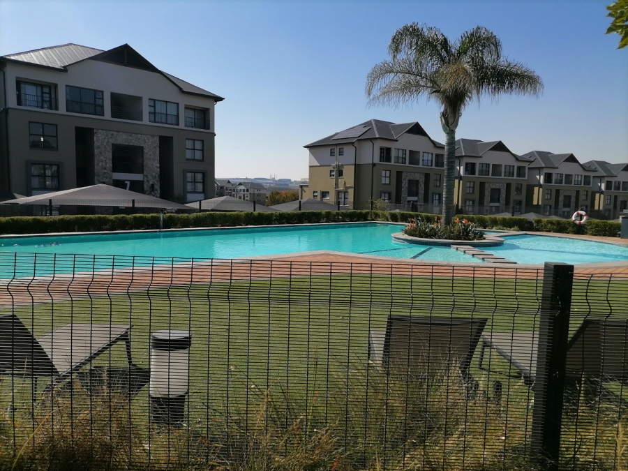 To Let 3 Bedroom Property for Rent in Waterfall View Gauteng