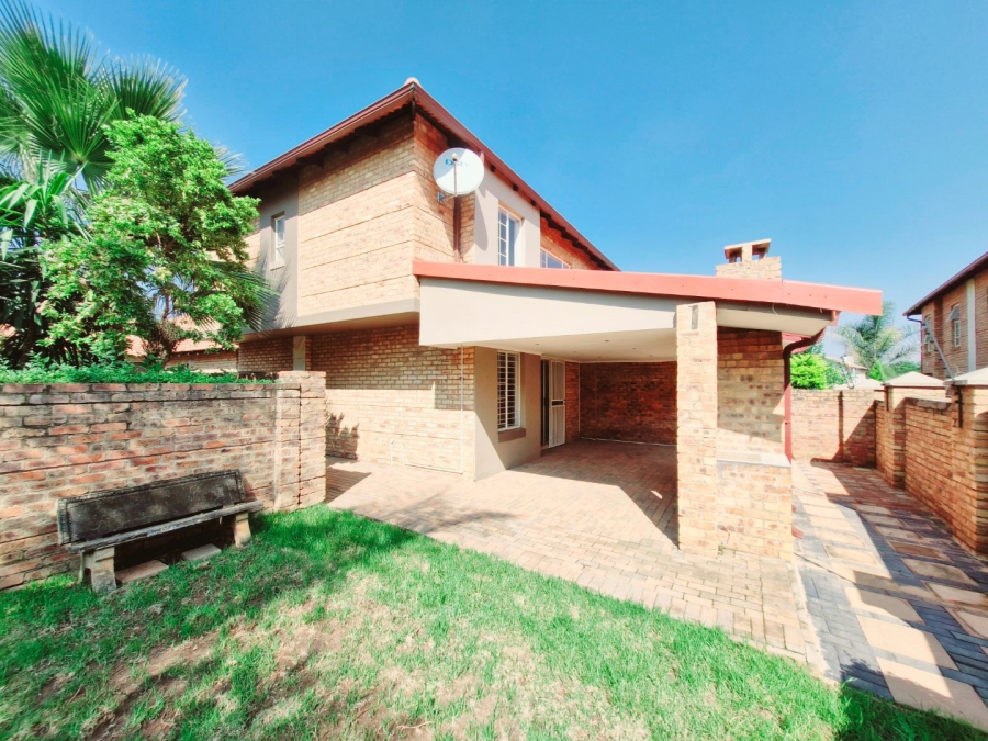 To Let 3 Bedroom Property for Rent in Hazeldean Gauteng