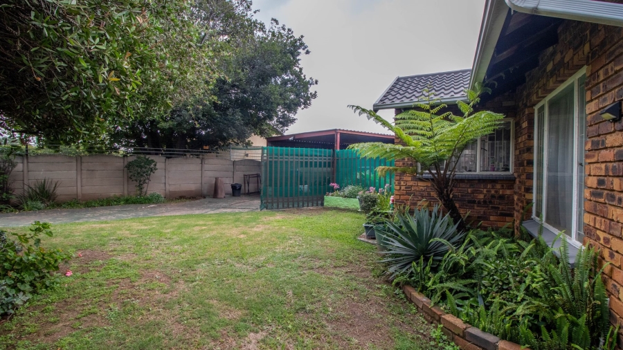 3 Bedroom Property for Sale in Bonaero Park Gauteng