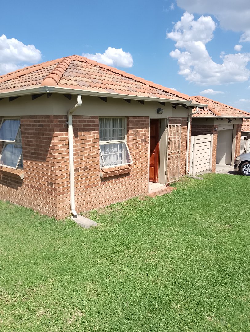 3 Bedroom Property for Sale in Thatch Hill Estate Gauteng