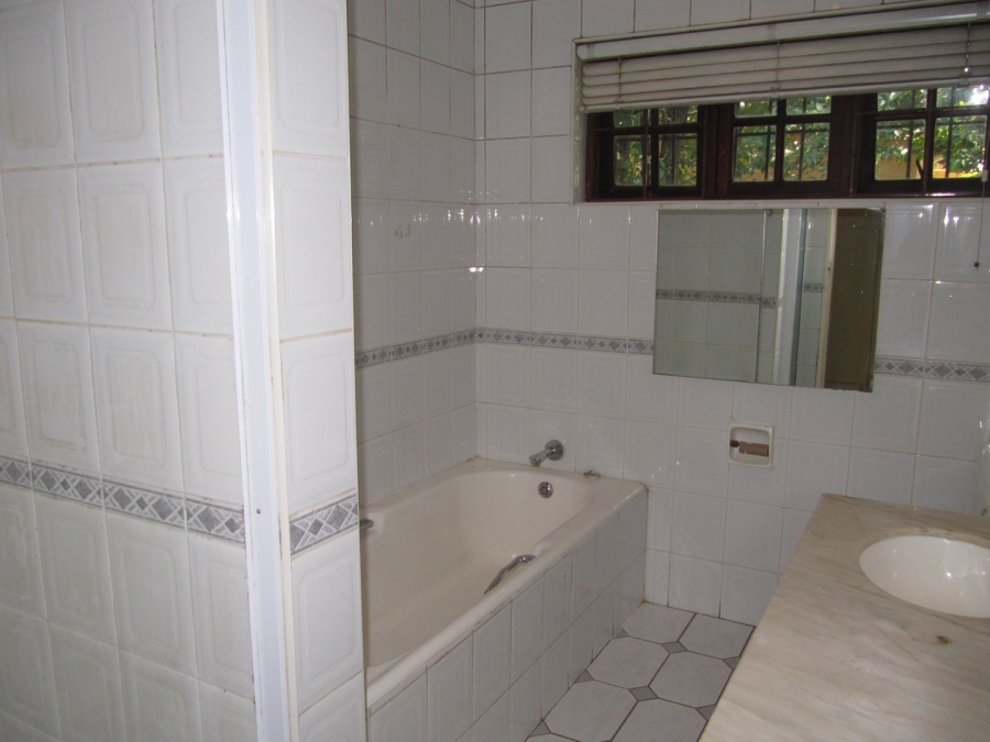 To Let 3 Bedroom Property for Rent in Greenside Gauteng