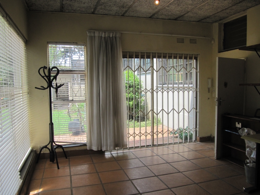 To Let 3 Bedroom Property for Rent in Greenside Gauteng