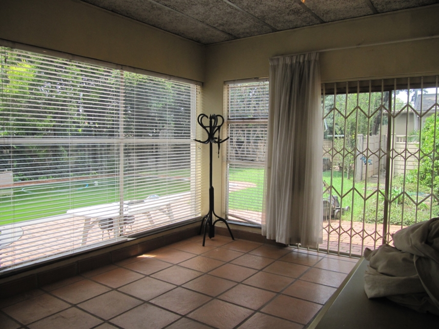 To Let 3 Bedroom Property for Rent in Greenside Gauteng