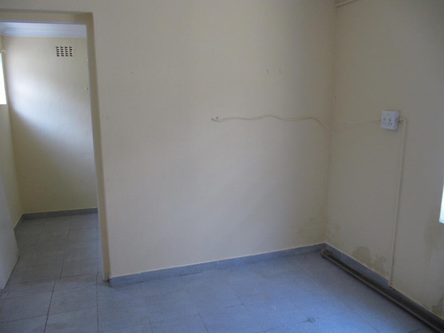 To Let 3 Bedroom Property for Rent in Greenside Gauteng