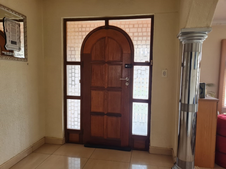 11 Bedroom Property for Sale in Lenasia South Gauteng