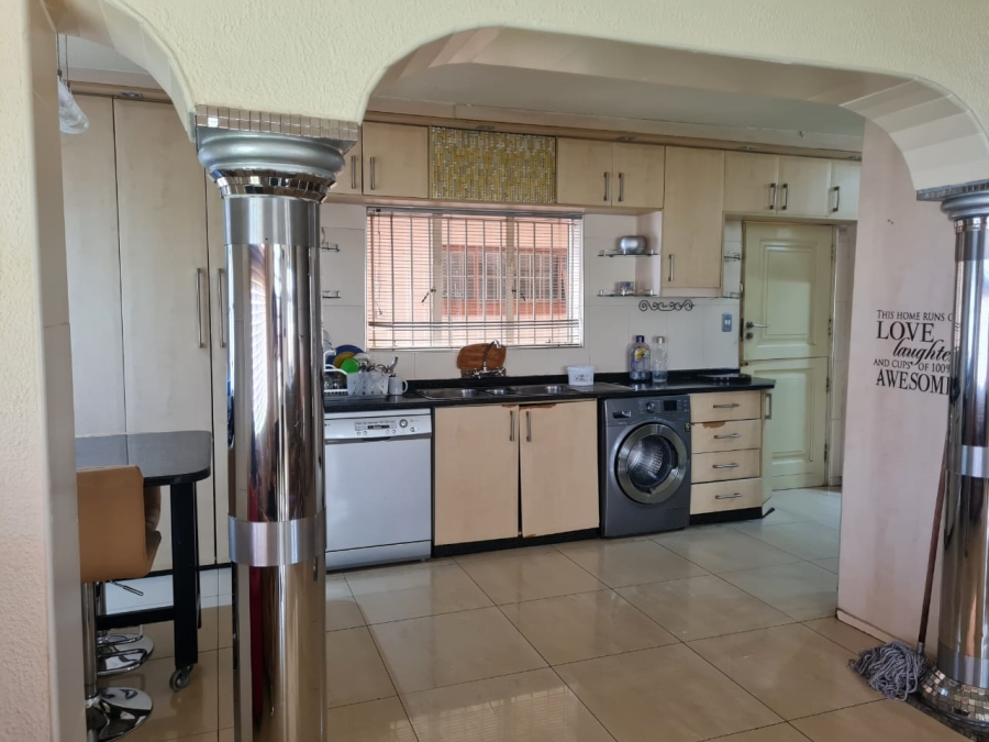 11 Bedroom Property for Sale in Lenasia South Gauteng