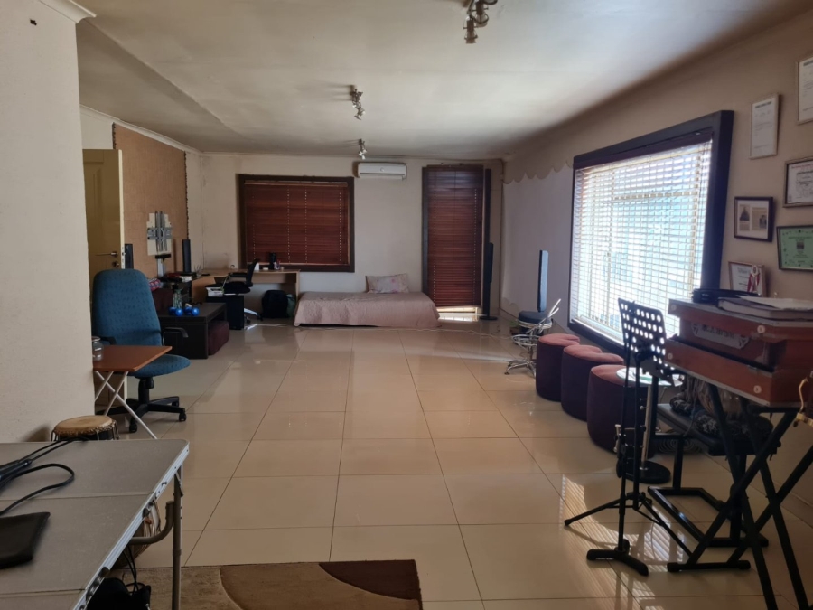 11 Bedroom Property for Sale in Lenasia South Gauteng