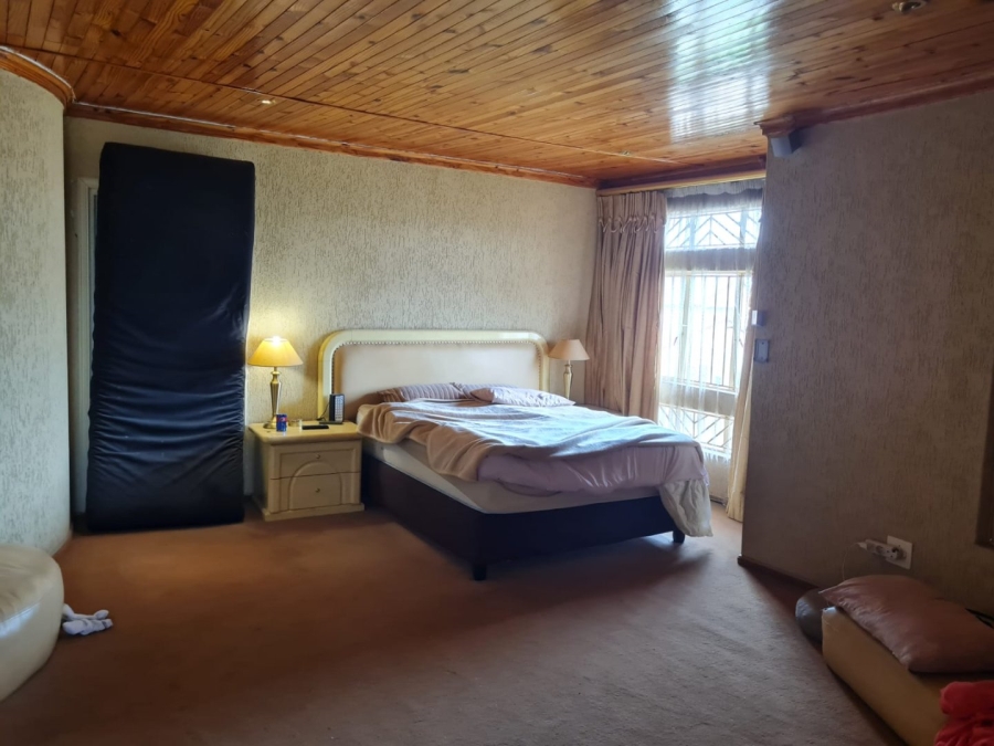 11 Bedroom Property for Sale in Lenasia South Gauteng