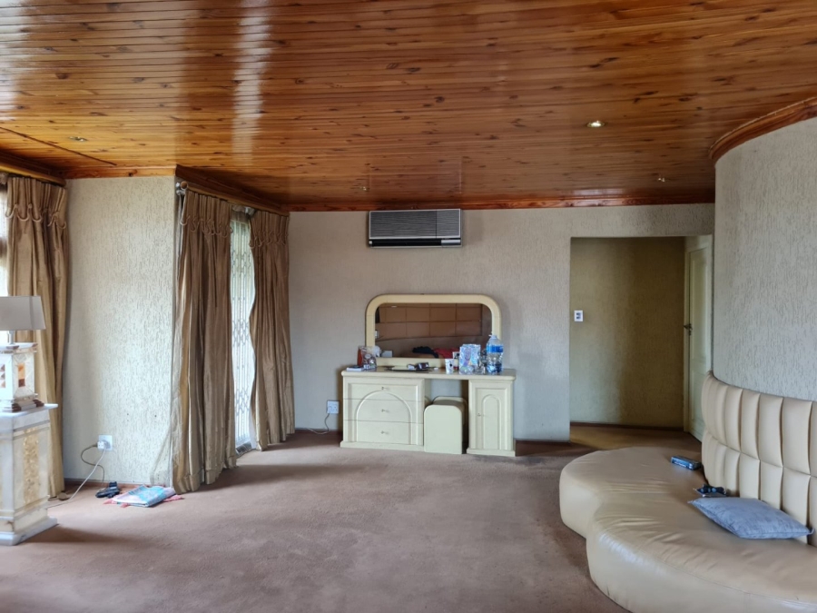 11 Bedroom Property for Sale in Lenasia South Gauteng