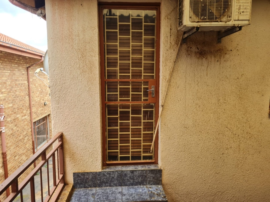 11 Bedroom Property for Sale in Lenasia South Gauteng