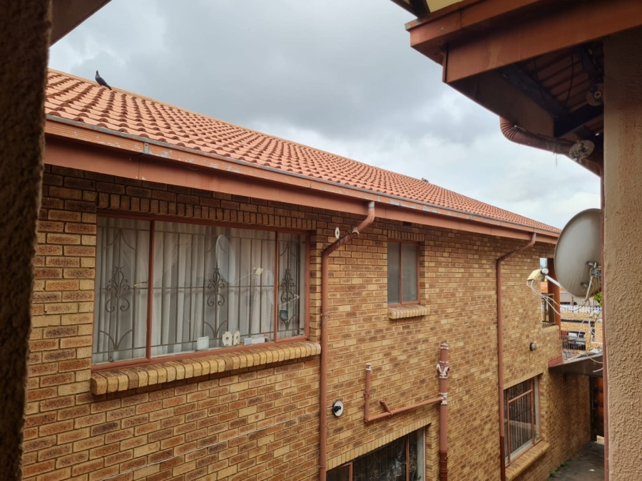 11 Bedroom Property for Sale in Lenasia South Gauteng