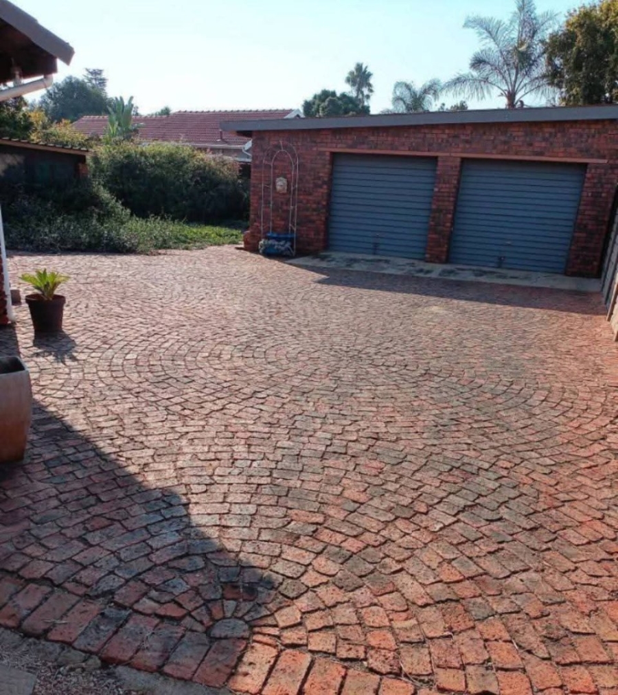 3 Bedroom Property for Sale in Wierda Park Gauteng