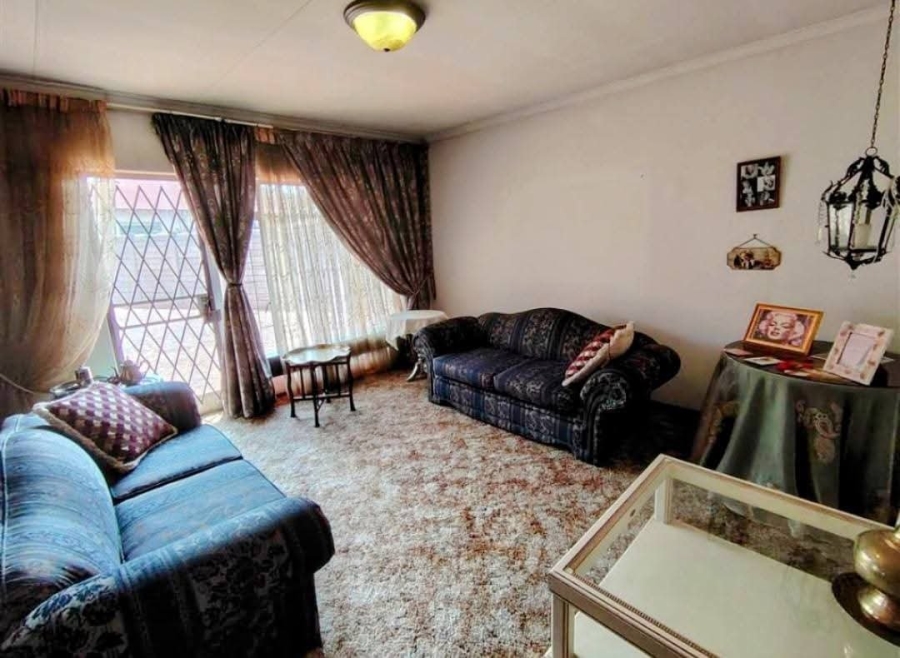 3 Bedroom Property for Sale in Wierda Park Gauteng