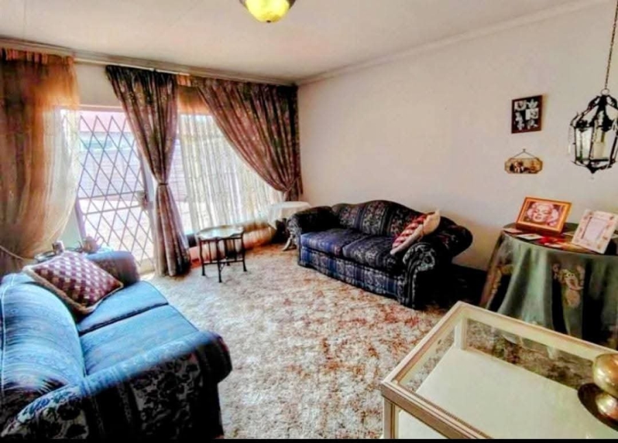 3 Bedroom Property for Sale in Wierda Park Gauteng
