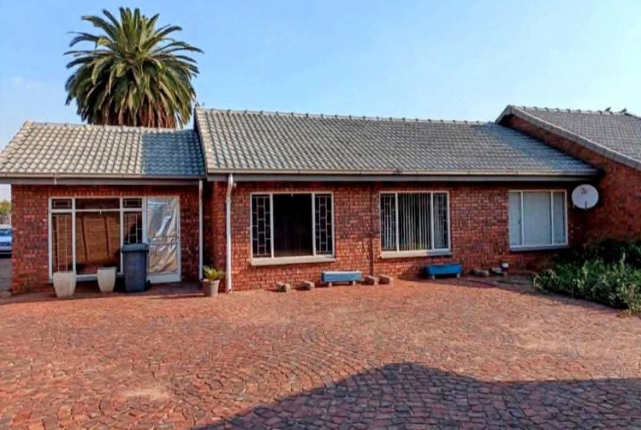 3 Bedroom Property for Sale in Wierda Park Gauteng