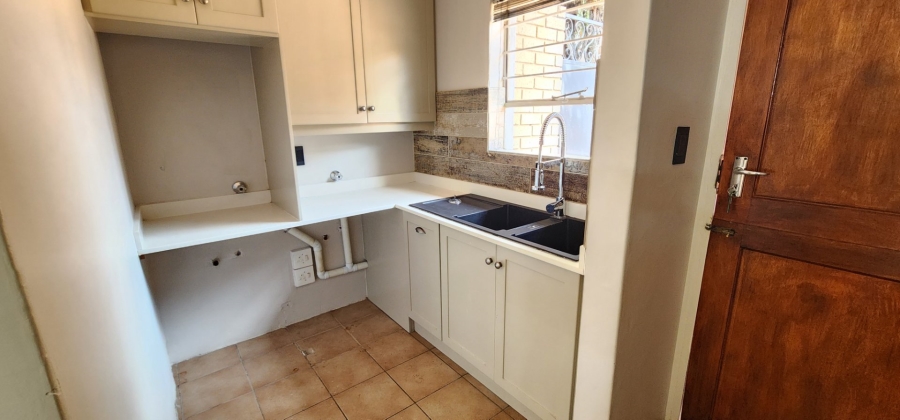 To Let 3 Bedroom Property for Rent in Eldopark Gauteng