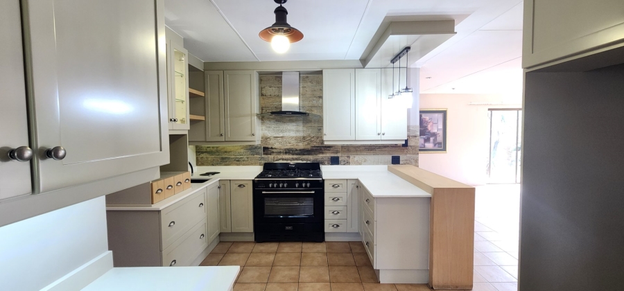 To Let 3 Bedroom Property for Rent in Eldopark Gauteng