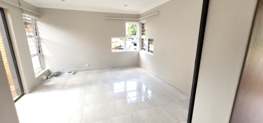 To Let 3 Bedroom Property for Rent in Eldopark Gauteng