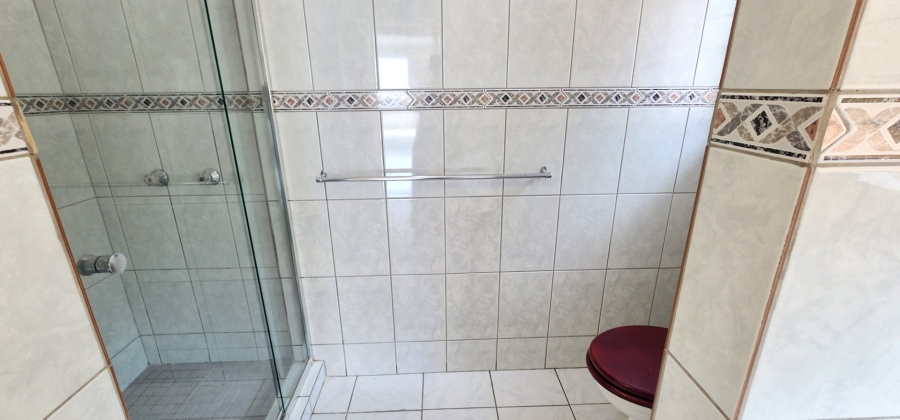 To Let 3 Bedroom Property for Rent in Eldopark Gauteng