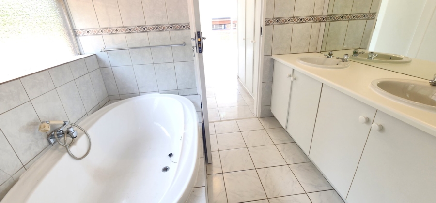 To Let 3 Bedroom Property for Rent in Eldopark Gauteng