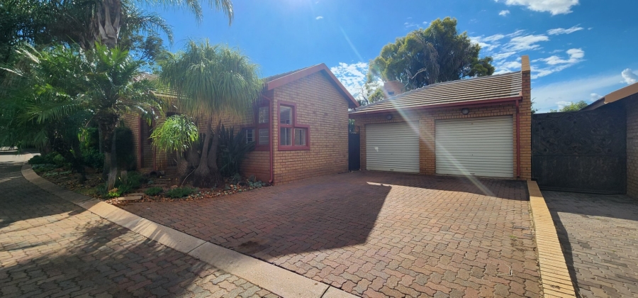 To Let 3 Bedroom Property for Rent in Eldopark Gauteng