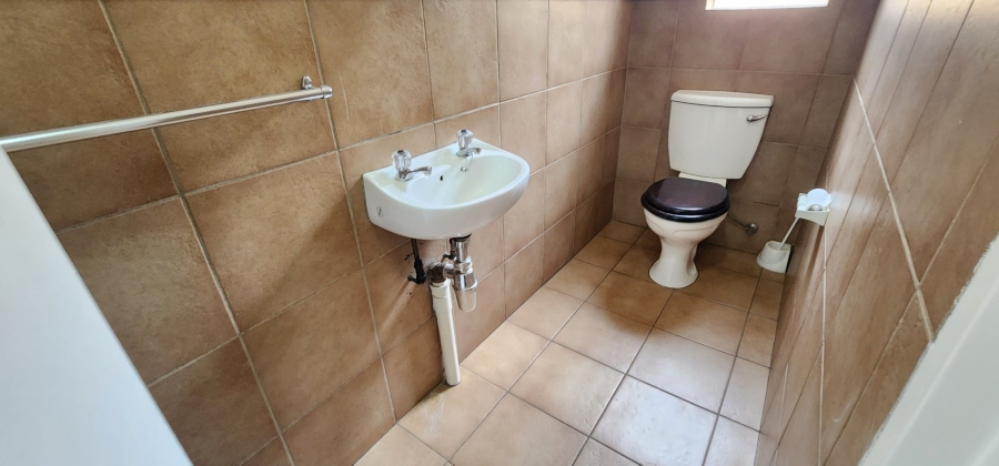 To Let 3 Bedroom Property for Rent in Eldopark Gauteng