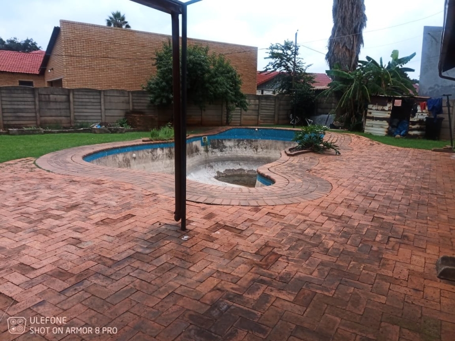 To Let 3 Bedroom Property for Rent in Dawn Park Gauteng