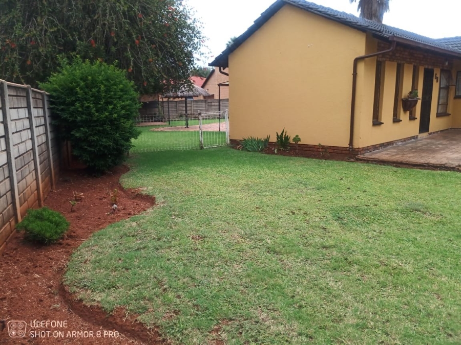 To Let 3 Bedroom Property for Rent in Dawn Park Gauteng