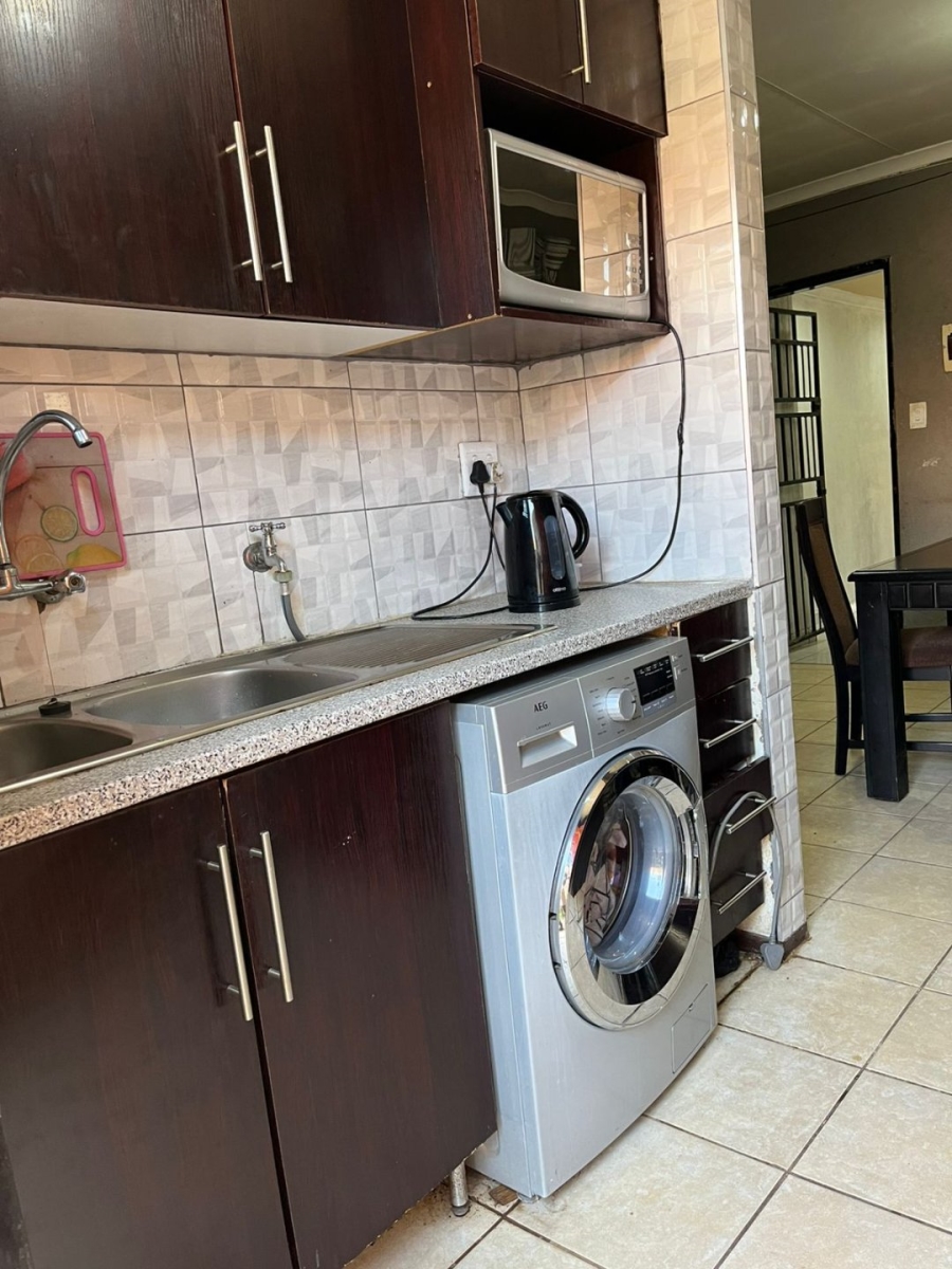 4 Bedroom Property for Sale in Protea Glen Gauteng