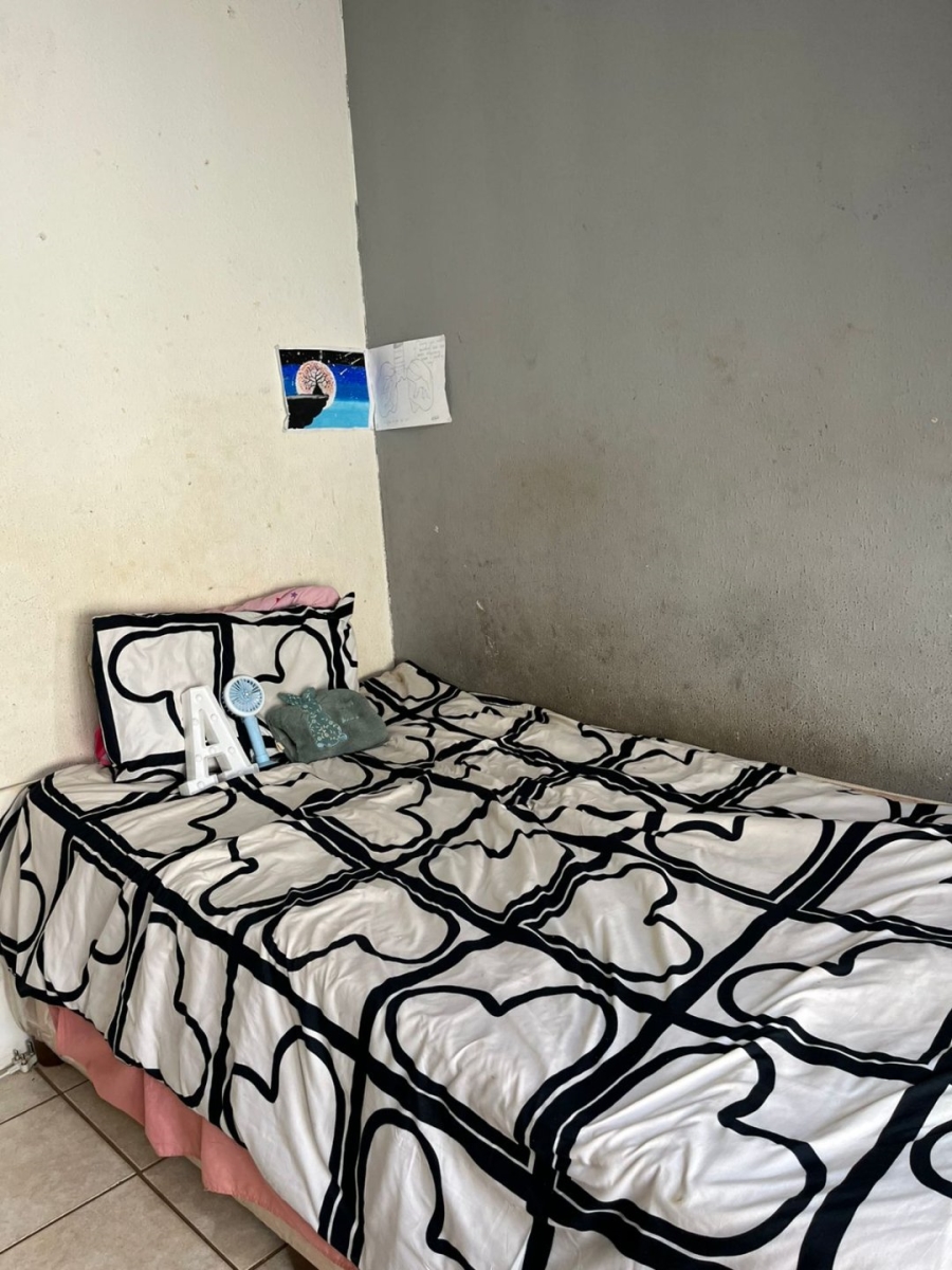 4 Bedroom Property for Sale in Protea Glen Gauteng