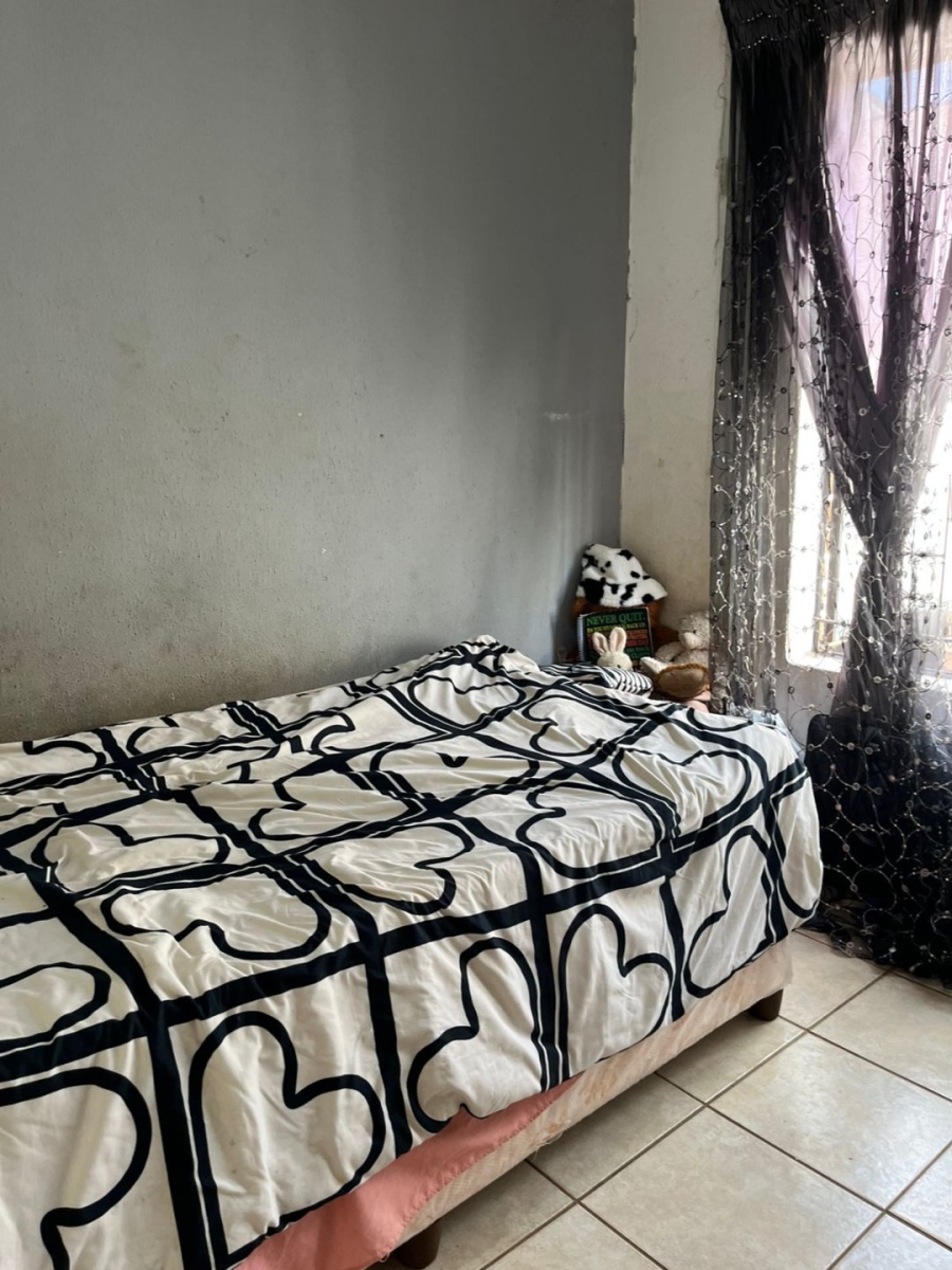 4 Bedroom Property for Sale in Protea Glen Gauteng